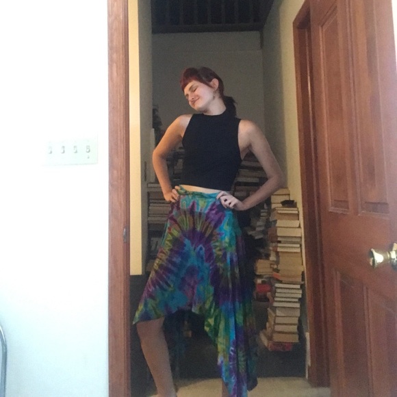 BEAUTIFUL HANDMADE SKIRT - Picture 7 of 8